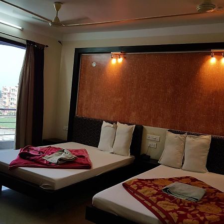 Swagatam International Hotel Tarapith Ngoại thất bức ảnh