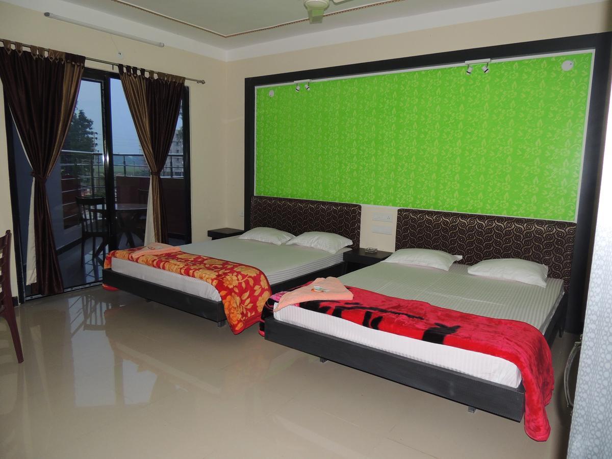 Swagatam International Hotel Tarapith Ngoại thất bức ảnh