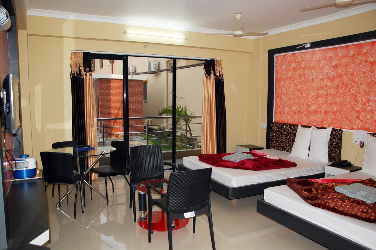 Swagatam International Hotel Tarapith Ngoại thất bức ảnh