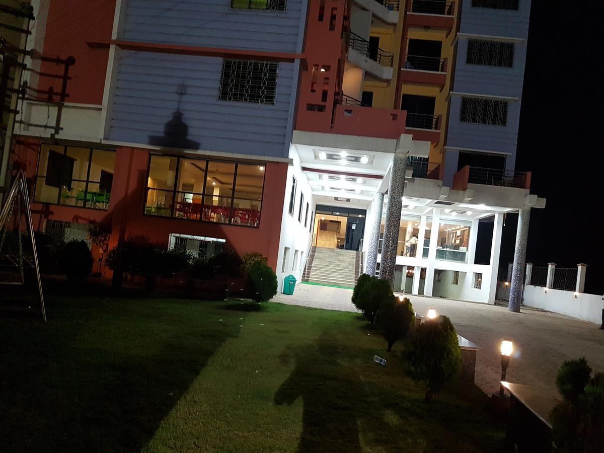 Swagatam International Hotel Tarapith Ngoại thất bức ảnh