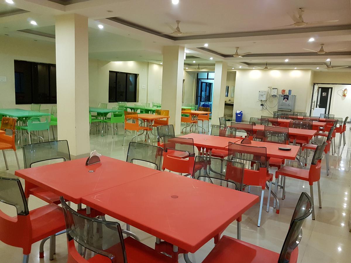 Swagatam International Hotel Tarapith Ngoại thất bức ảnh