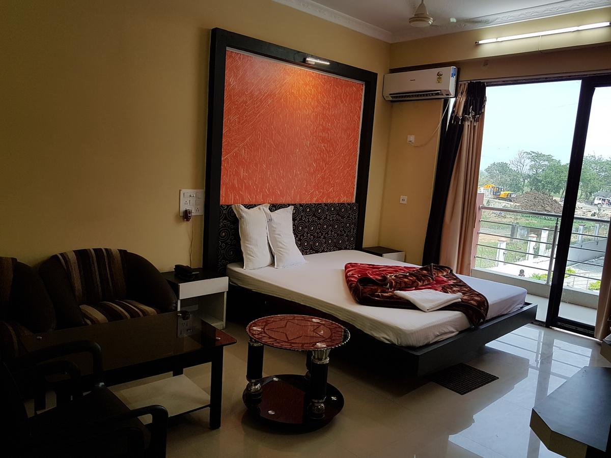 Swagatam International Hotel Tarapith Ngoại thất bức ảnh