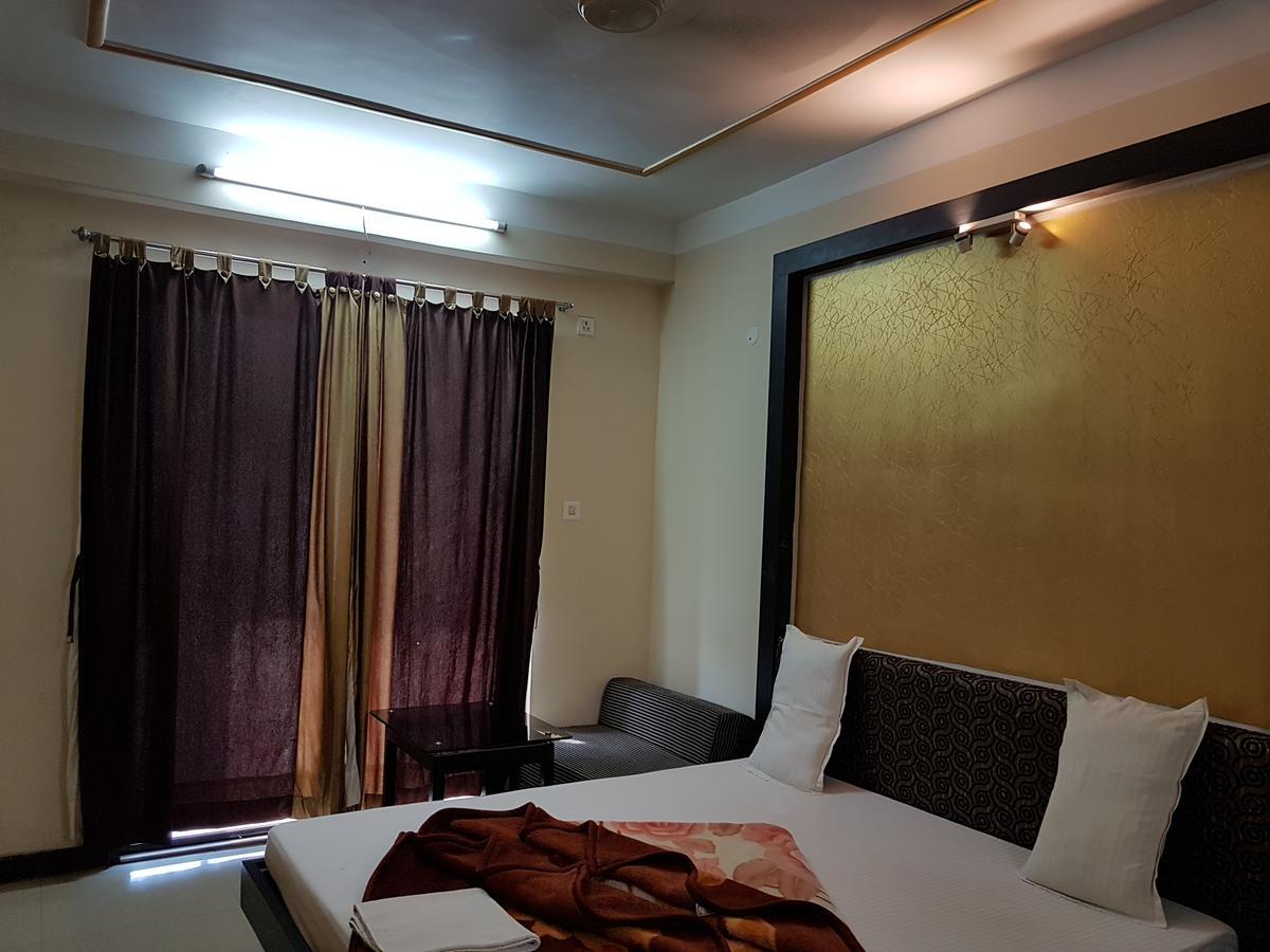 Swagatam International Hotel Tarapith Ngoại thất bức ảnh