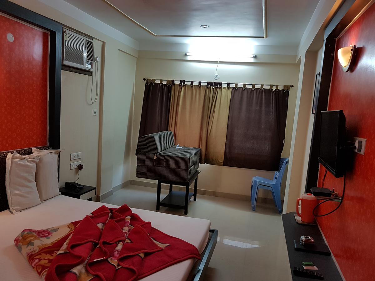 Swagatam International Hotel Tarapith Ngoại thất bức ảnh