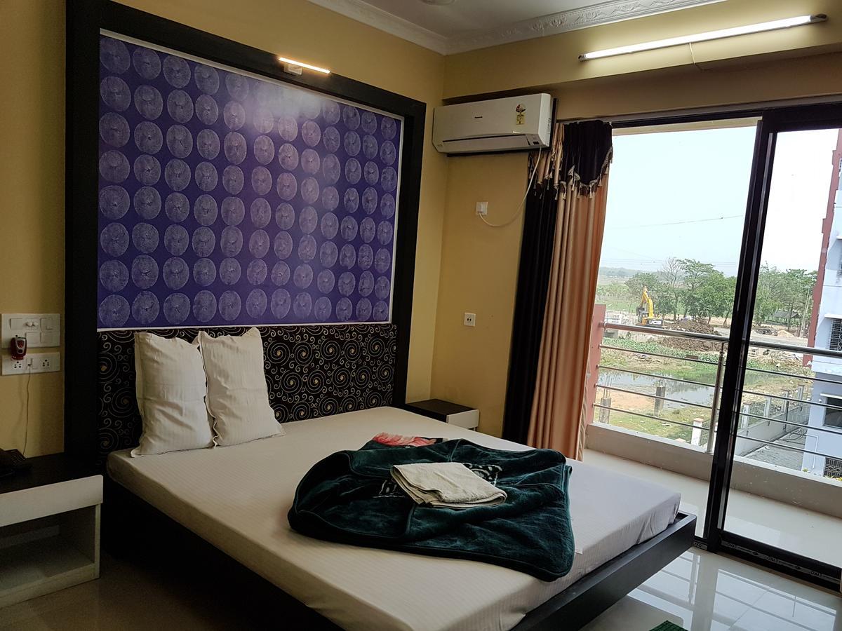 Swagatam International Hotel Tarapith Ngoại thất bức ảnh