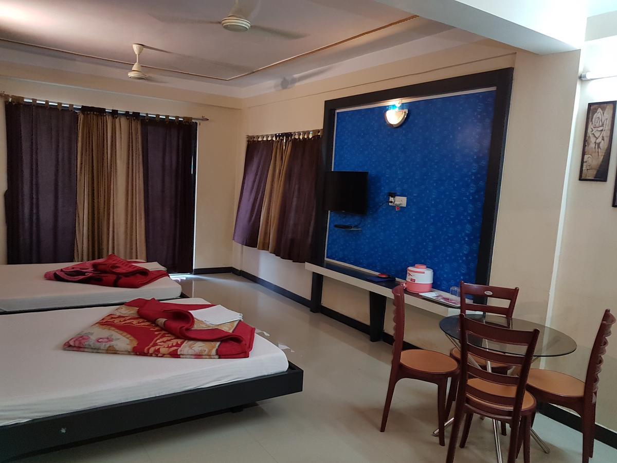 Swagatam International Hotel Tarapith Ngoại thất bức ảnh