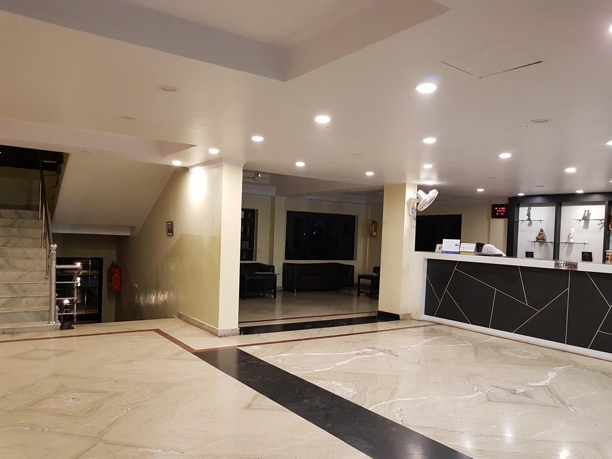 Swagatam International Hotel Tarapith Ngoại thất bức ảnh