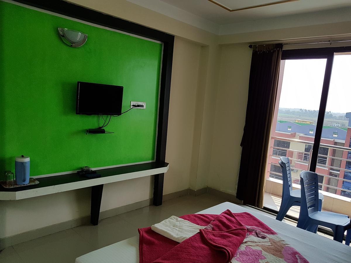 Swagatam International Hotel Tarapith Ngoại thất bức ảnh