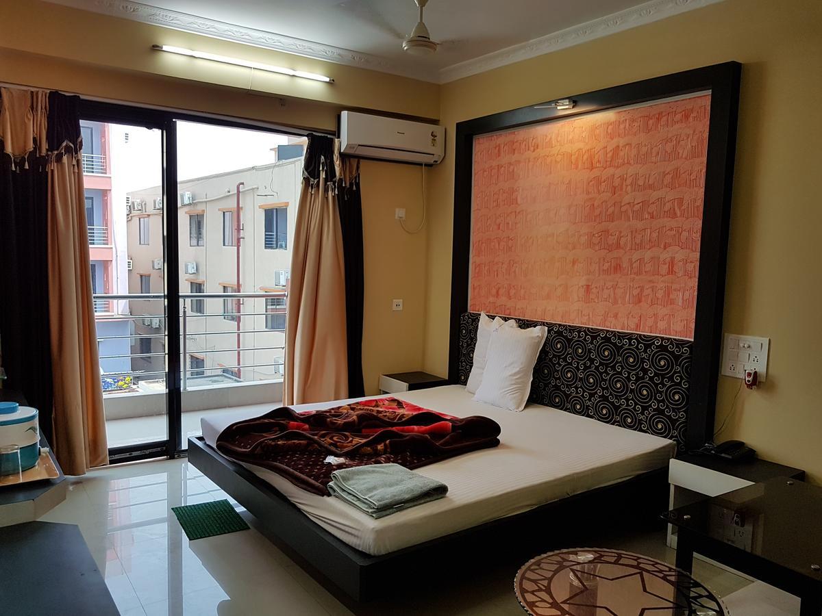 Swagatam International Hotel Tarapith Ngoại thất bức ảnh